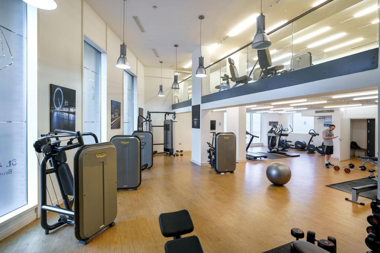 Stylish Fully-Equipped One Bedroom Apartment With Extra Sofa Bed, Free Secure Parking, Onsite Gym, 24Hr Security & Concierge Лондон Экстерьер фото